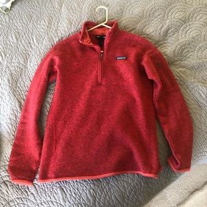 small patagonia long sleeve fleece